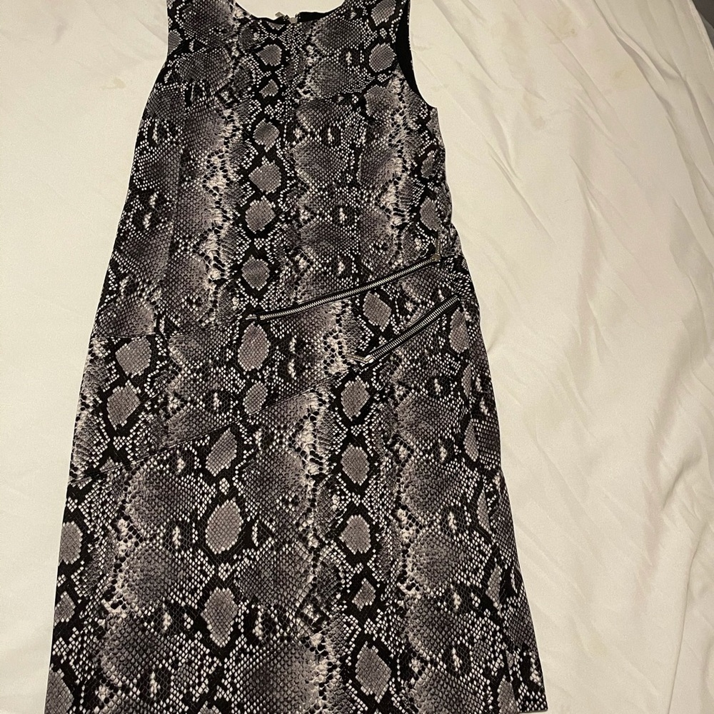 Michael Kors Aubergine Snakeskin Print - Picture 1 of 4